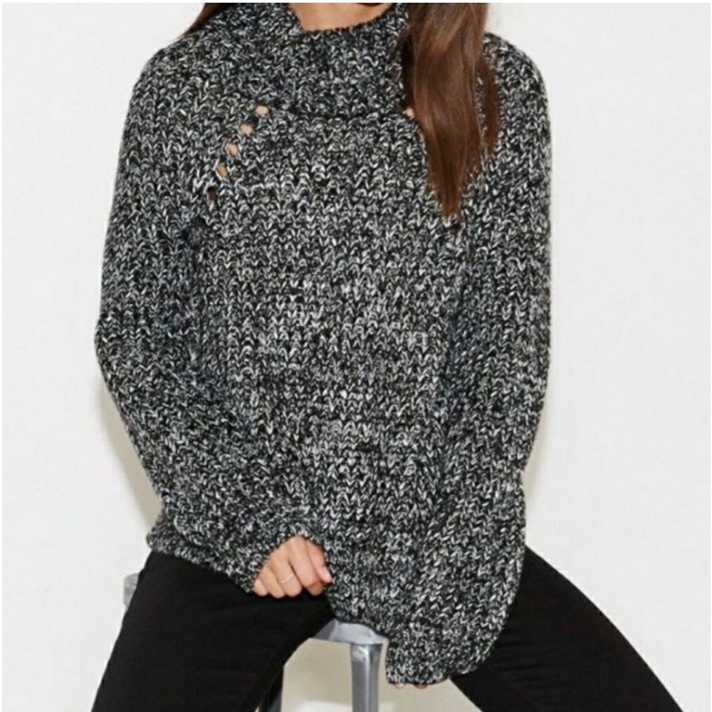 Kendall & Kylie Black & White Marled Cowl Neck Sweater. Size Medium